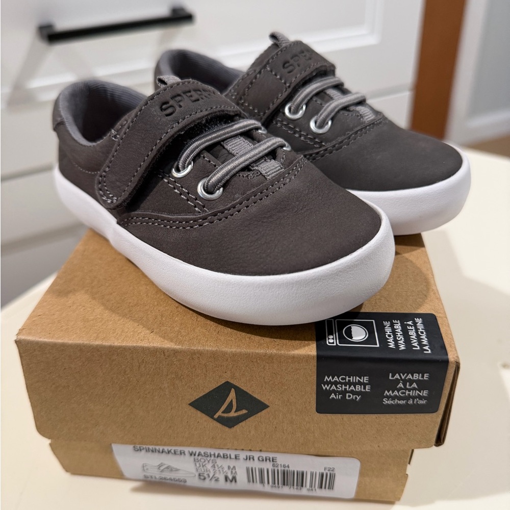 NWT Sperry Toddler Sneakers